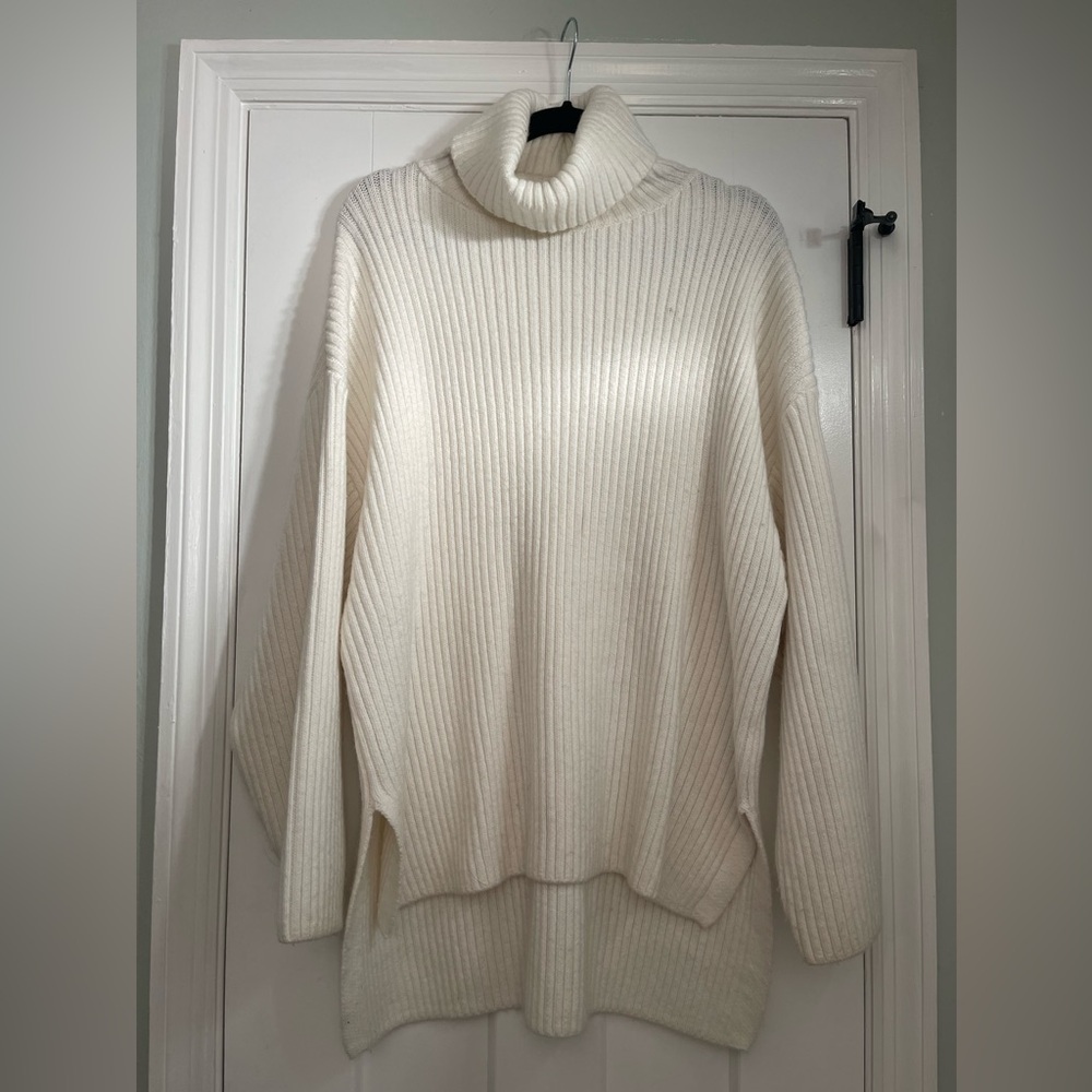 H&M Rib Knit Turtleneck Sweater, White, Size Small/Oversize